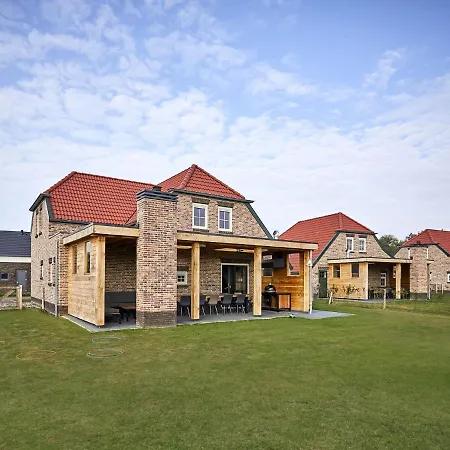 Villa Great With Luxurious Terrace, Near Roermond